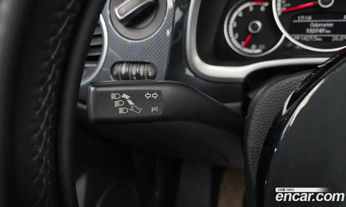 Volkswagen Beatle 2014 2.0 автомат (гидро), фото 27