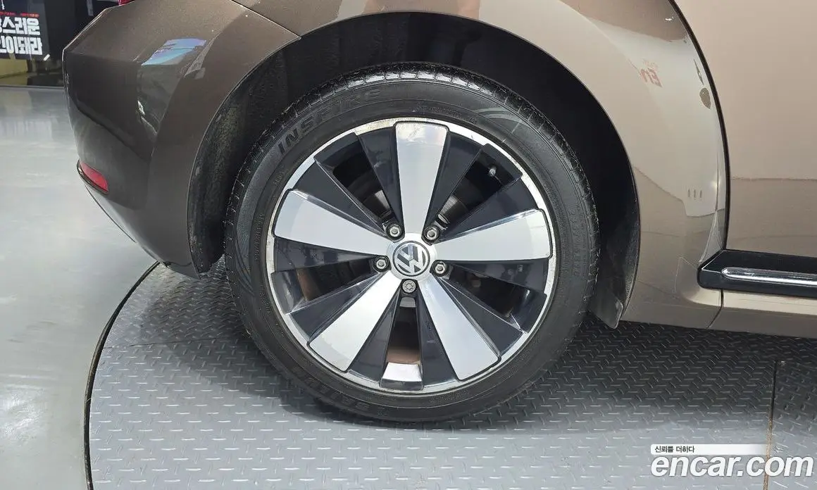 Volkswagen Beatle 2014 2.0 автомат (гидро), фото 28