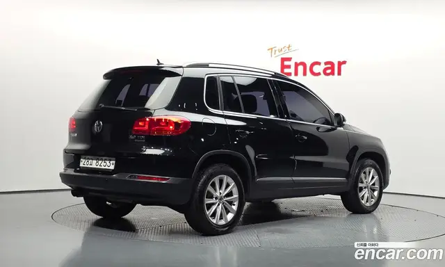 Volkswagen Tiguan 2014 2.0 автомат (гидро), миниатюра 2