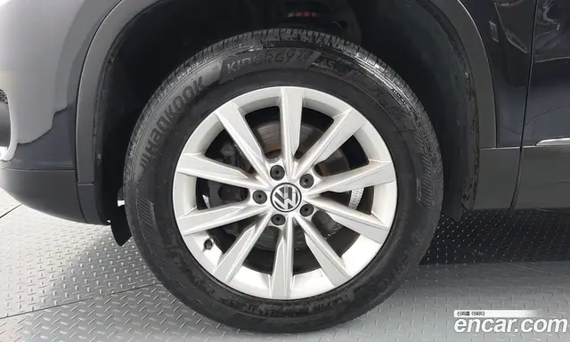 Volkswagen Tiguan 2014 2.0 автомат (гидро), миниатюра 5