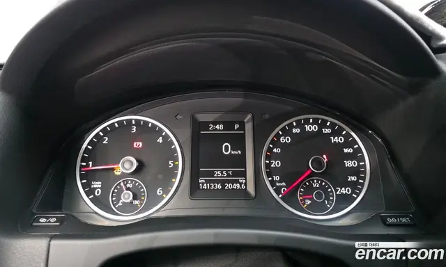 Volkswagen Tiguan 2014 2.0 автомат (гидро), миниатюра 8