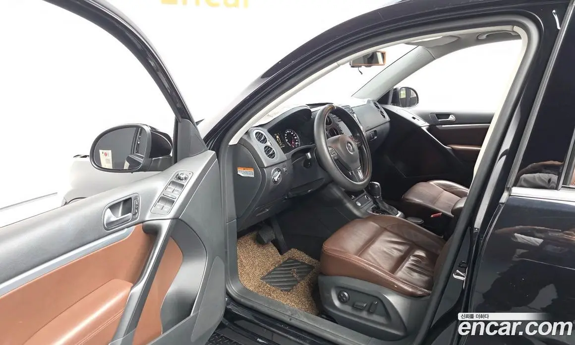 Volkswagen Tiguan 2014 2.0 автомат (гидро), фото 10