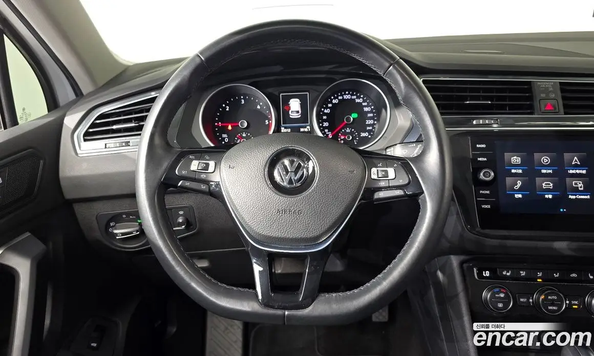 Volkswagen Tiguan 2019 2.0 автомат (гидро), фото 19