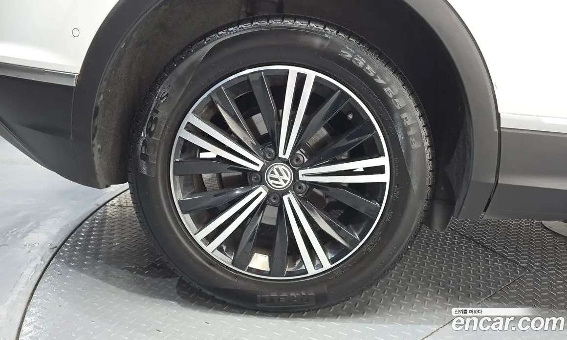 Volkswagen Tiguan 2019 2.0 автомат (гидро), фото 5