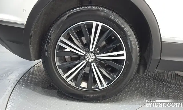 Volkswagen Tiguan 2019 2.0 автомат (гидро), миниатюра 5