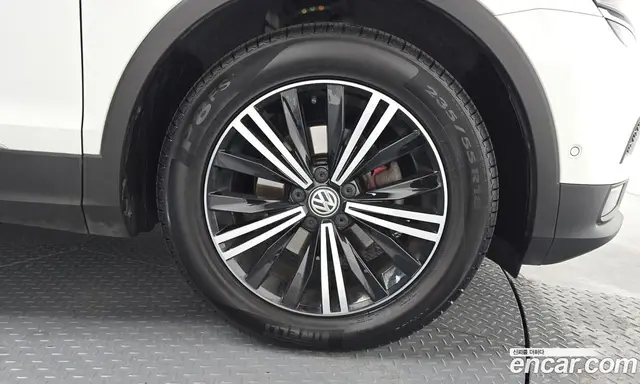 Volkswagen Tiguan 2019 2.0 автомат (гидро), миниатюра 7