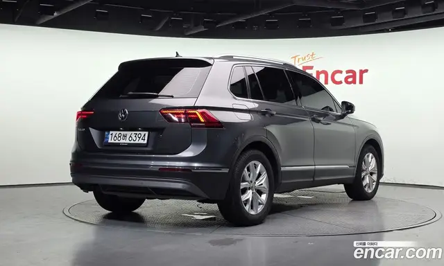 Volkswagen Tiguan 2020 2.0 автомат (гидро), миниатюра 2