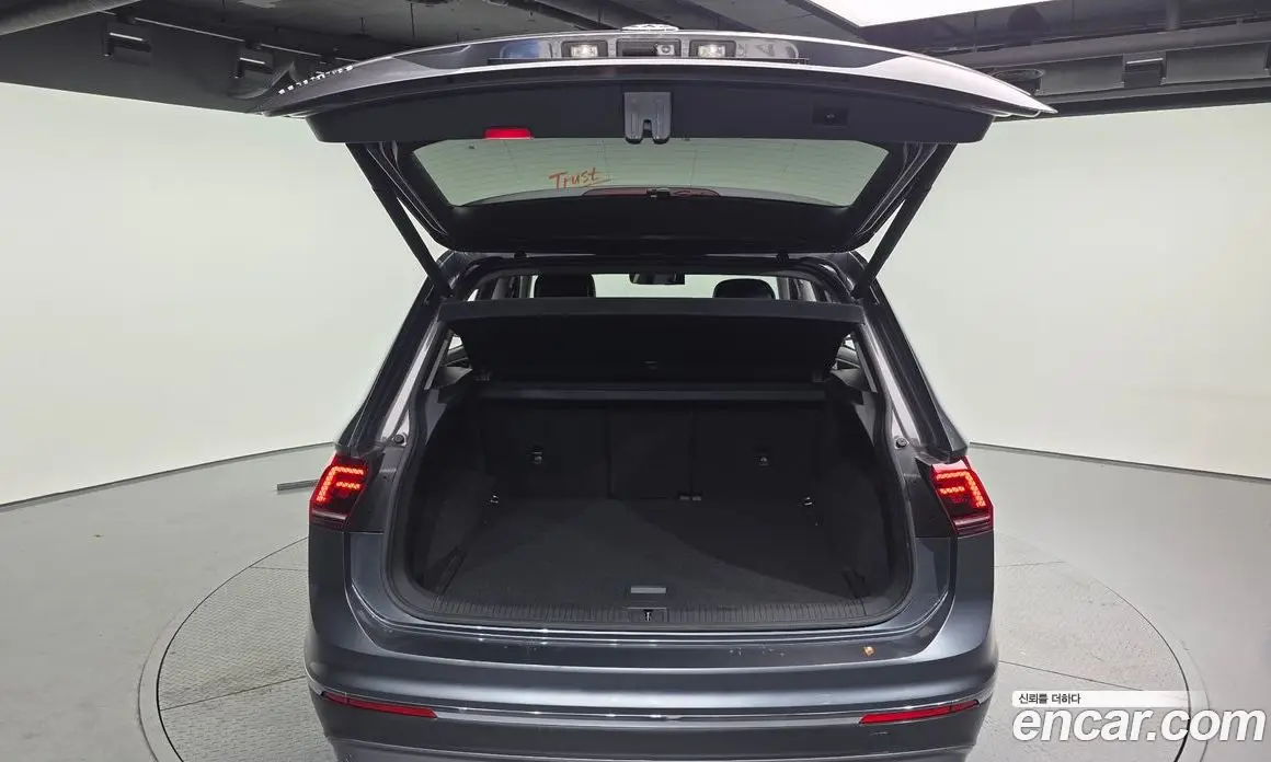 Volkswagen Tiguan 2020 2.0 автомат (гидро), фото 20