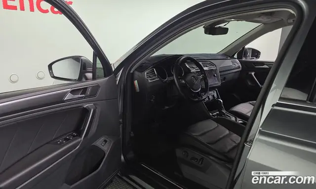 Volkswagen Tiguan 2020 2.0 автомат (гидро), миниатюра 10