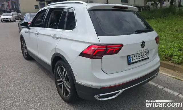 Volkswagen Tiguan 2024 2.0 автомат (гидро), миниатюра 3
