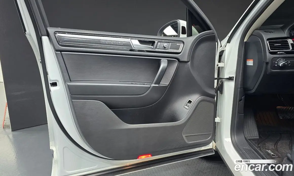 Volkswagen Touareg 2016 3.0 автомат (гидро), фото 13