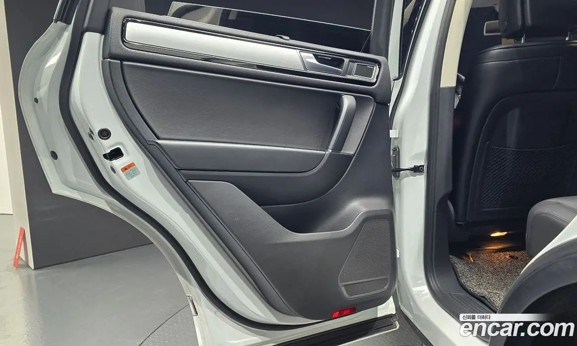 Volkswagen Touareg 2016 3.0 автомат (гидро), фото 14