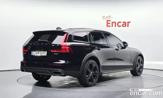 Volvo V60 2020 2.0 автомат (гидро), миниатюра 2