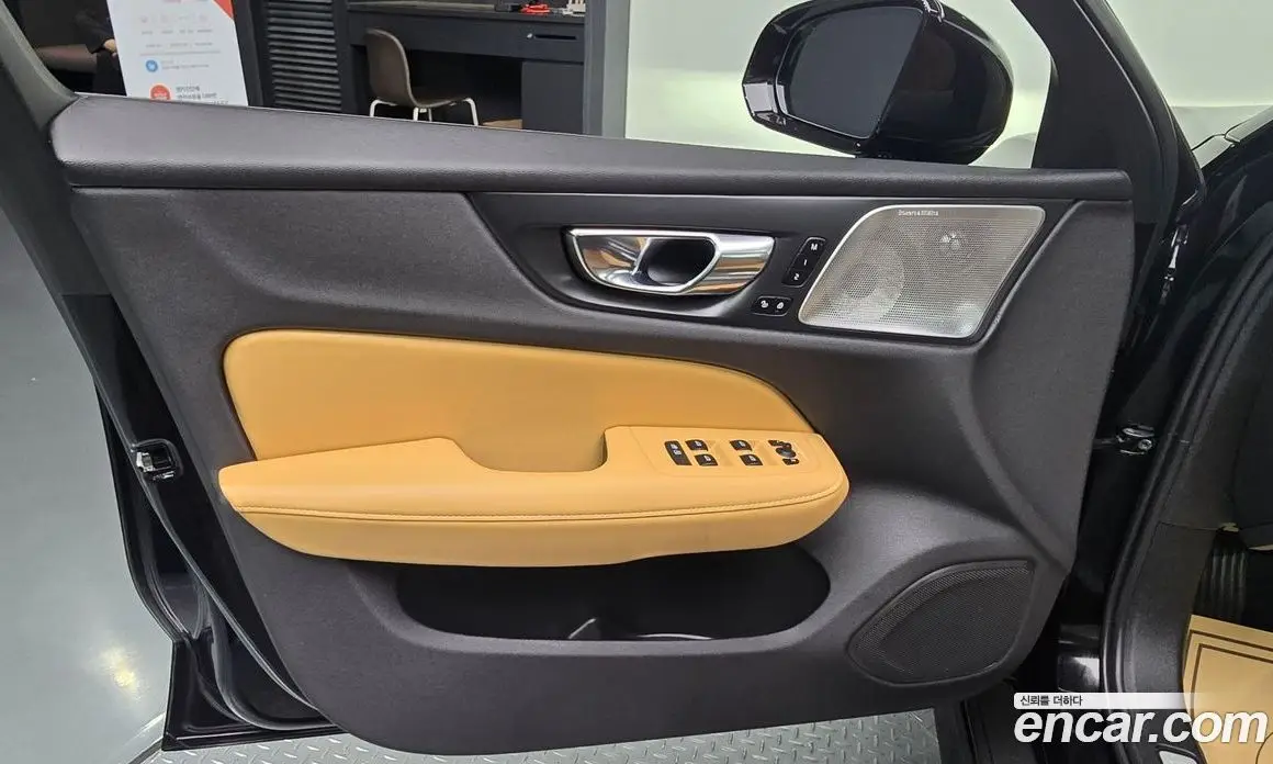 Volvo V60 2020 2.0 автомат (гидро), фото 14