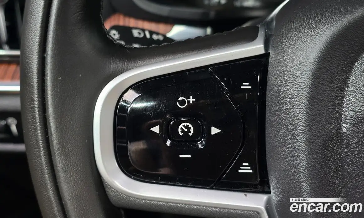 Volvo V60 2020 2.0 автомат (гидро), фото 19