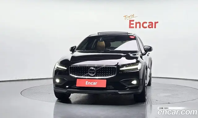 Volvo V60 2020 2.0 автомат (гидро), миниатюра 3