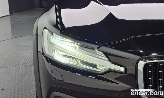 Volvo V60 2020 2.0 автомат (гидро), миниатюра 8