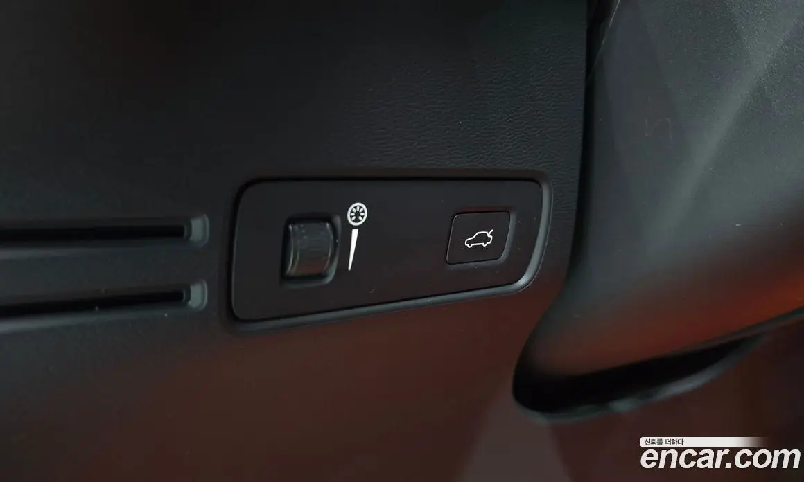 Volvo XC40 2021 2.0 автомат (гидро), фото 20