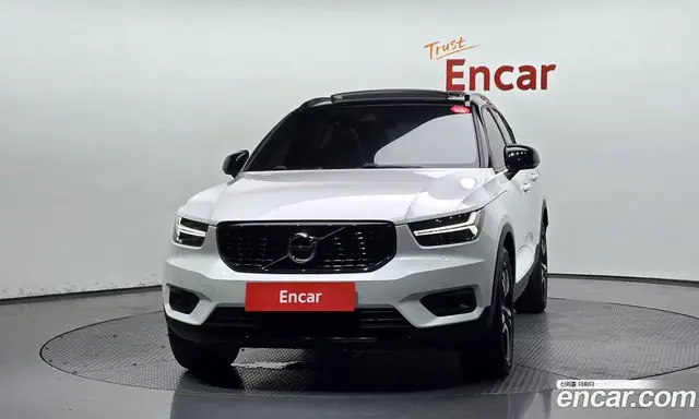 Volvo XC40 2021 2.0 автомат (гидро), миниатюра 3