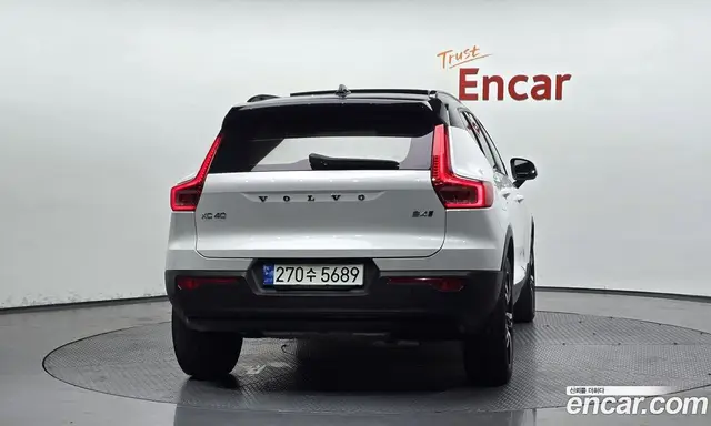 Volvo XC40 2021 2.0 автомат (гидро), миниатюра 4