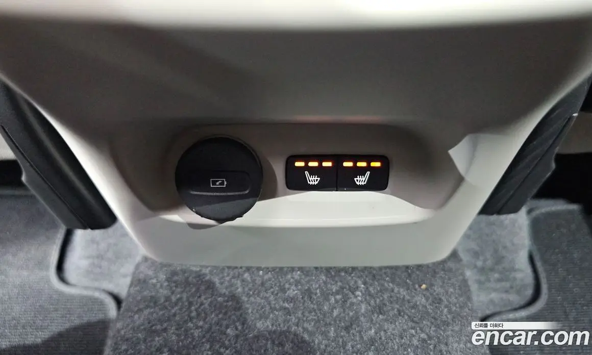 Volvo XC40 2024 2.0 автомат (гидро), фото 24