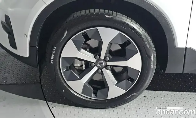 Volvo XC40 2024 2.0 автомат (гидро), миниатюра 5