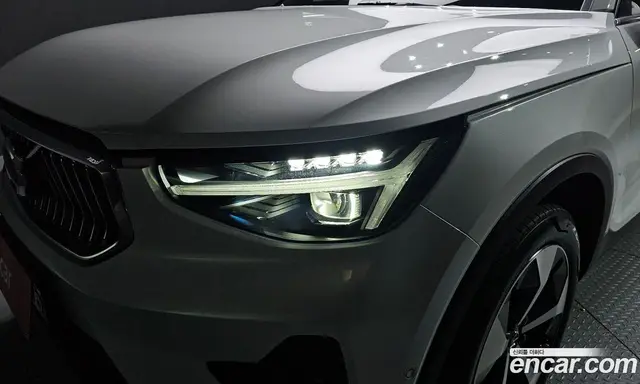 Volvo XC40 2024 2.0 автомат (гидро), миниатюра 8