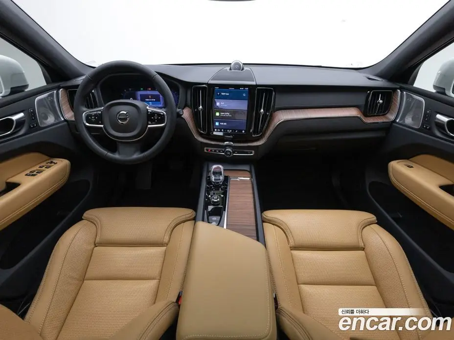 Volvo XC60 2024 2.0 автомат (гидро), фото 8