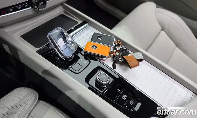 Volvo XC60 2025 2.0 автомат (гидро), миниатюра 12