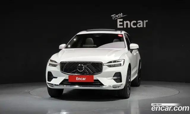 Volvo XC60 2025 2.0 автомат (гидро), миниатюра 3