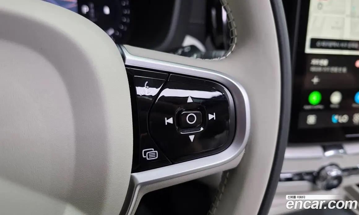 Volvo XC60 2025 2.0 автомат (гидро), фото 31