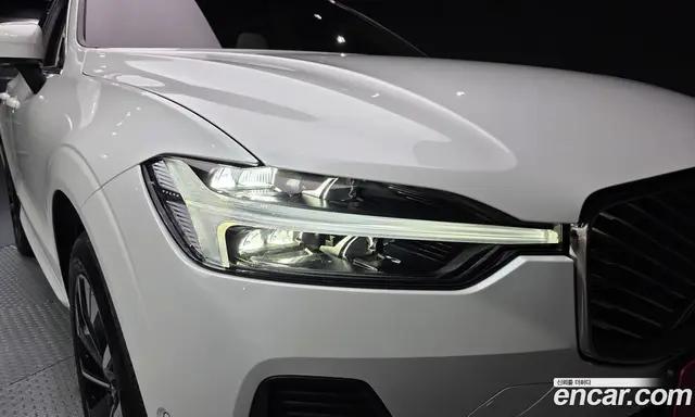Volvo XC60 2025 2.0 автомат (гидро), миниатюра 8