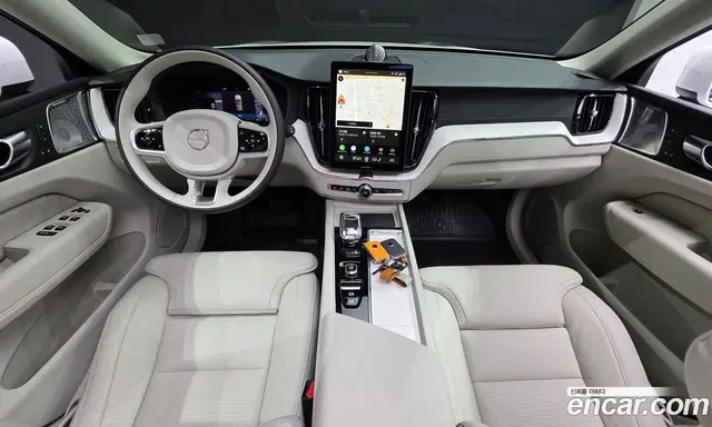 Volvo XC60 2025 2.0 автомат (гидро), миниатюра 10