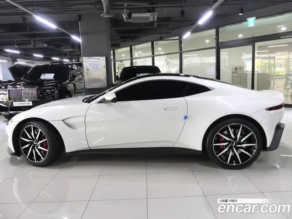 Aston Martin Vantage 2019 4.0 автомат (гидро), фото 2