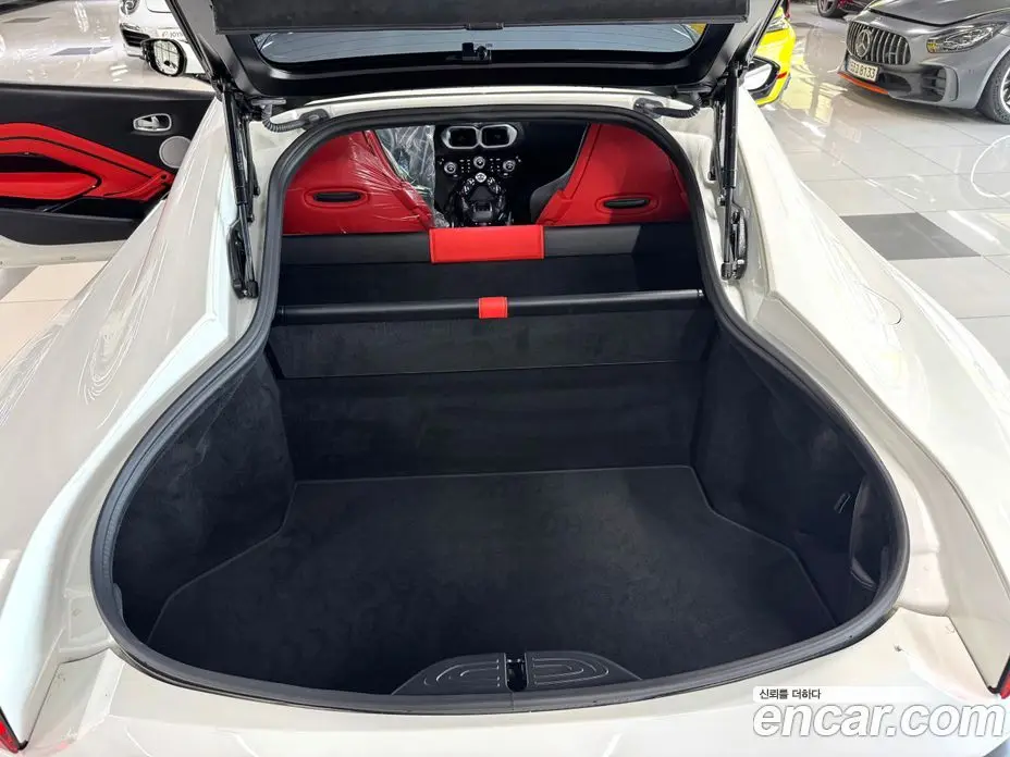 Aston Martin Vantage 2019 4.0 автомат (гидро), фото 14