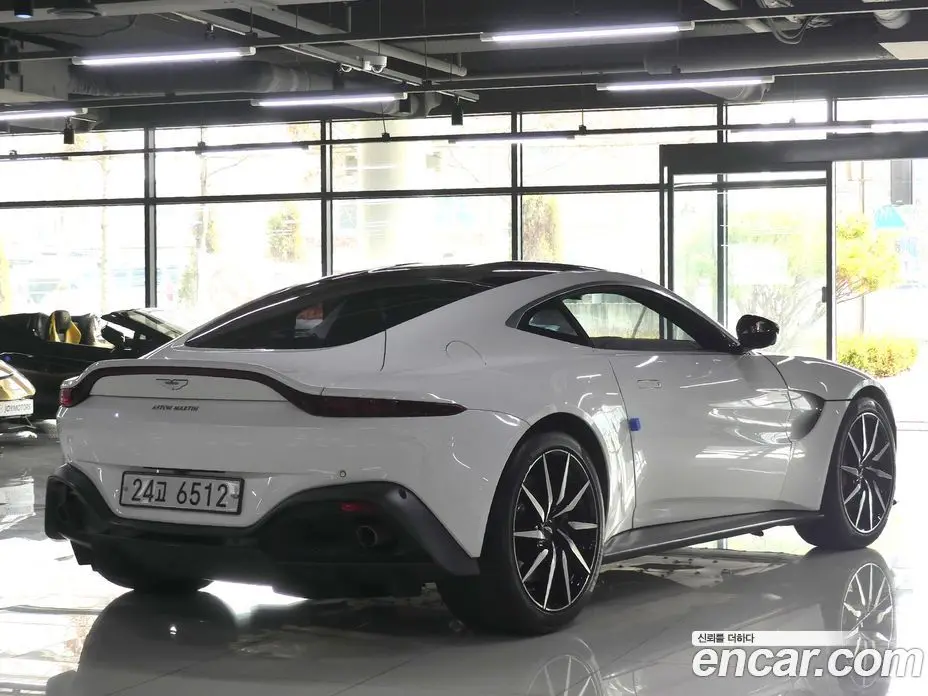 Aston Martin Vantage 2019 4.0 автомат (гидро), фото 3