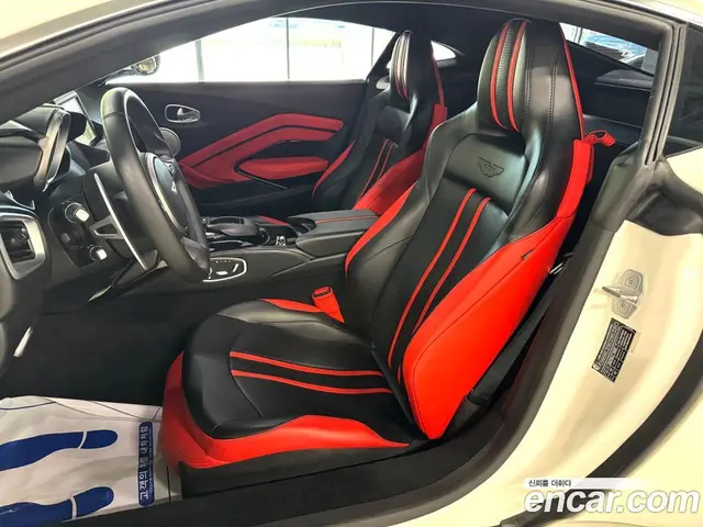 Aston Martin Vantage 2019 4.0 автомат (гидро), миниатюра 7