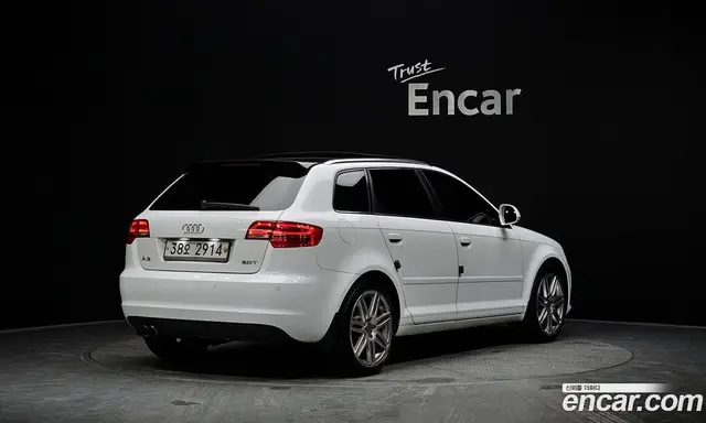 Audi A3 2010 2.0 автомат (гидро), миниатюра 2