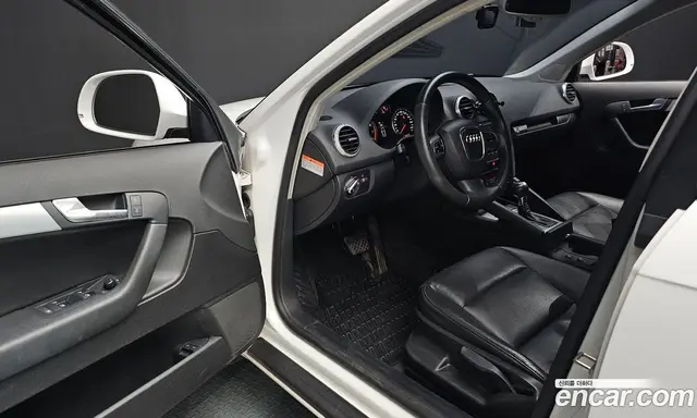 Audi A3 2010 2.0 автомат (гидро), миниатюра 11