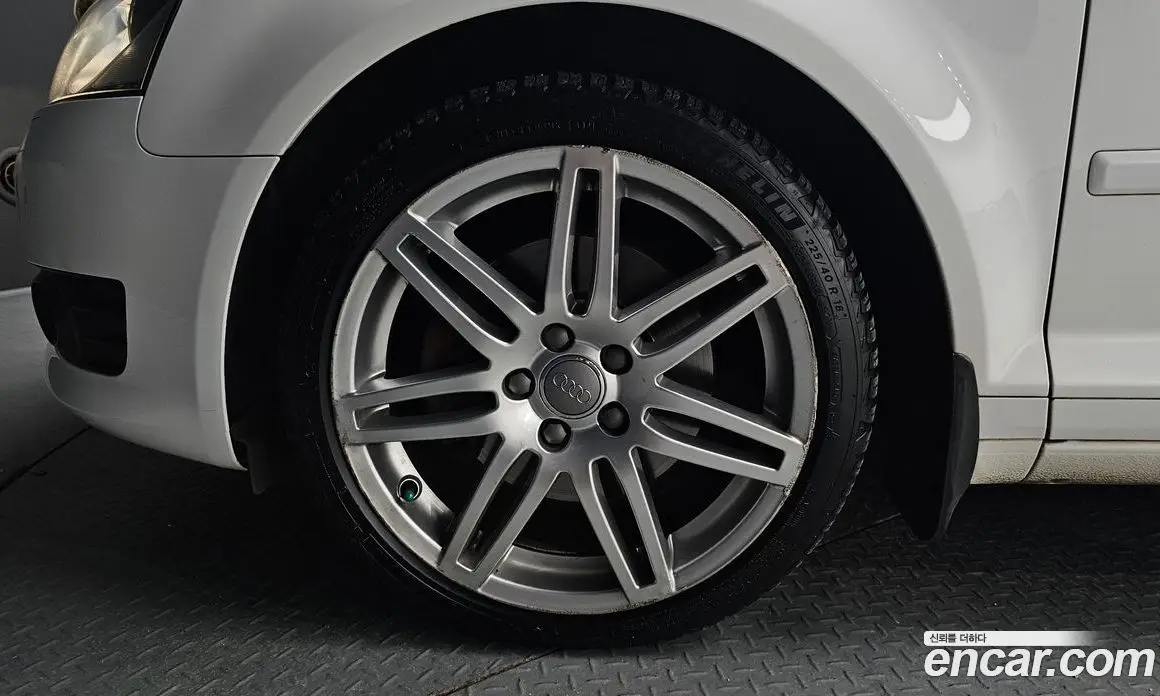 Audi A3 2010 2.0 автомат (гидро), фото 5