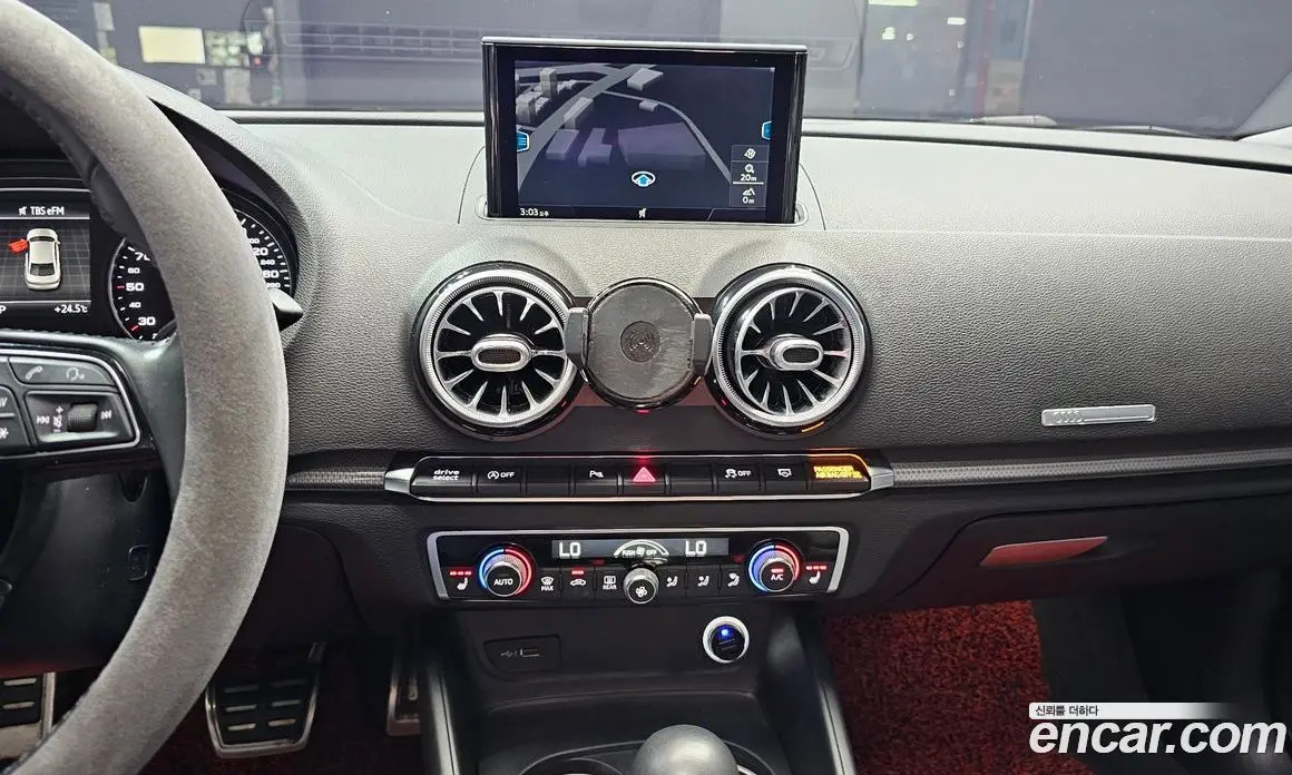 Audi A3 2018 2.0 автомат (гидро), фото 14