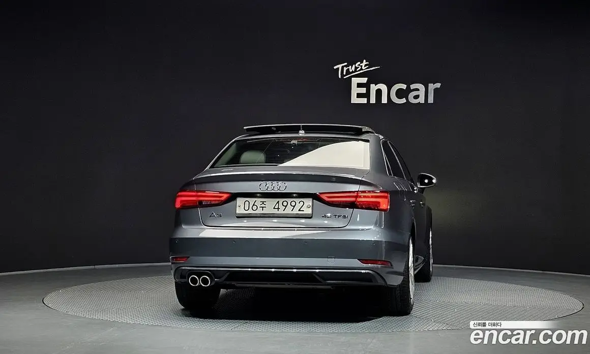 Audi A3 2018 2.0 автомат (гидро), фото 4