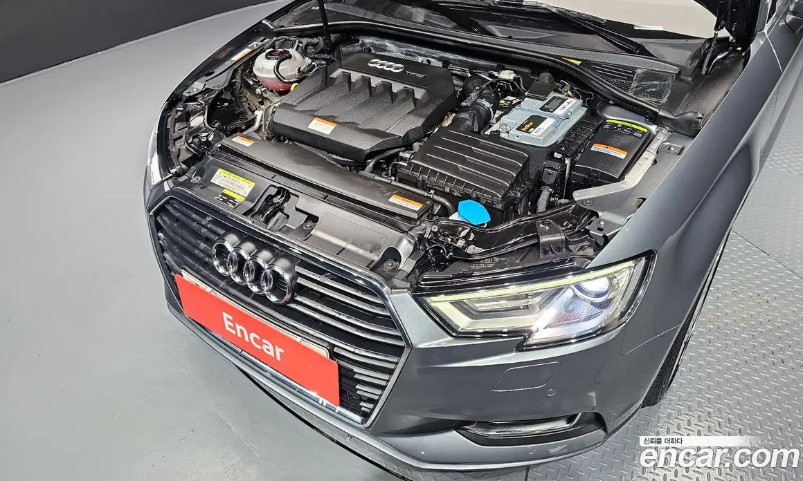 Audi A3 2018 2.0 автомат (гидро), фото 6