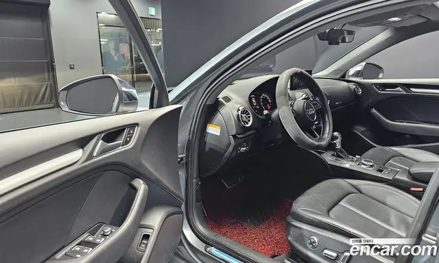 Audi A3 2018 2.0 автомат (гидро), миниатюра 10