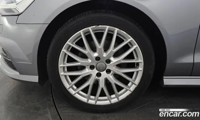 Audi A6 2018 2.0 автомат (гидро), миниатюра 5