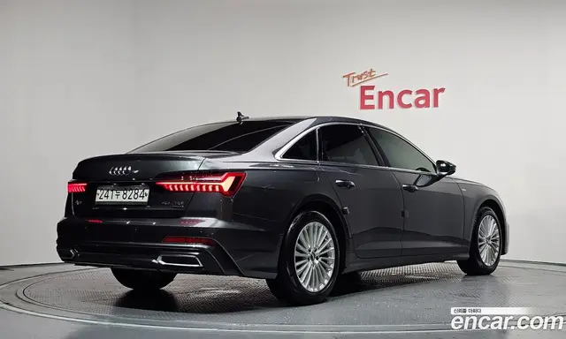 Audi A6 2019 2.0 автомат (гидро), миниатюра 2