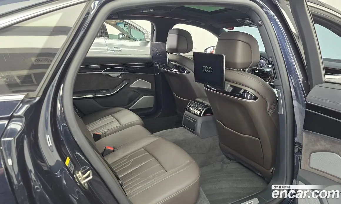 Audi A8 2021 3.0 автомат (гидро), фото 17