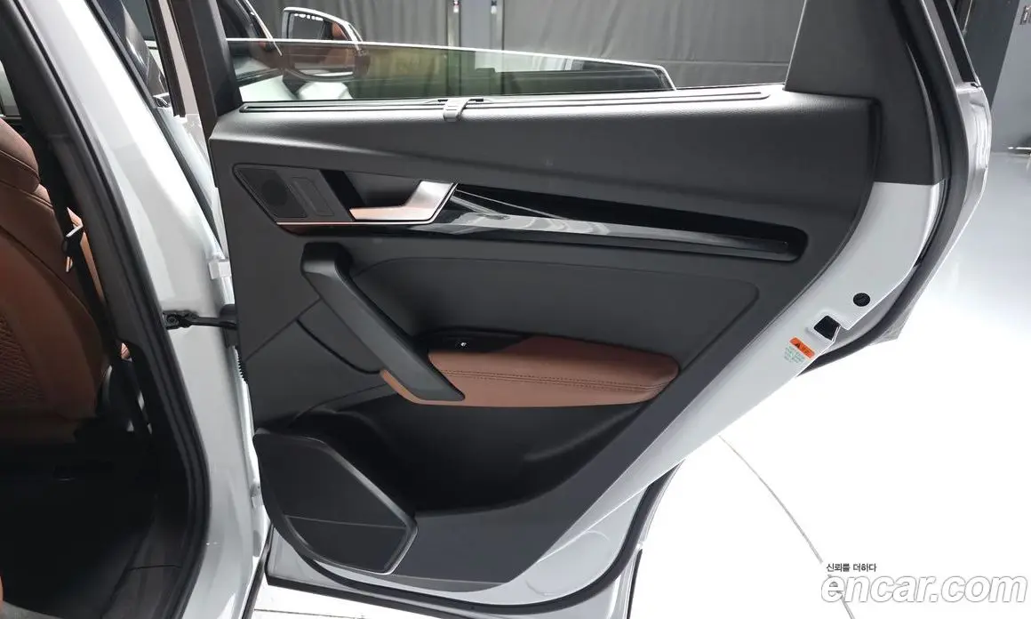 Audi Q5 2024 2.0 автомат (гидро), фото 15