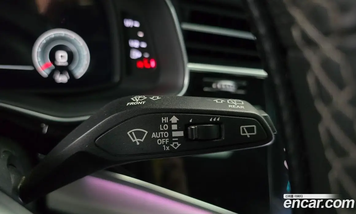 Audi Q8 2021 3.0 автомат (гидро), фото 29