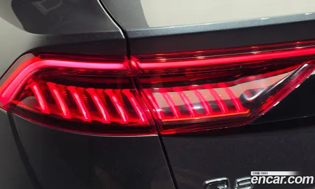 Audi Q8 2021 3.0 автомат (гидро), миниатюра 9